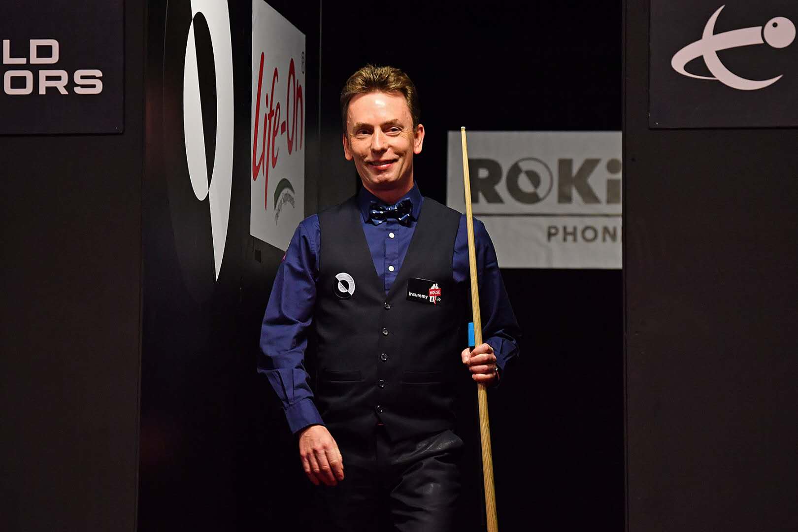 也与社交媒 也与社交媒